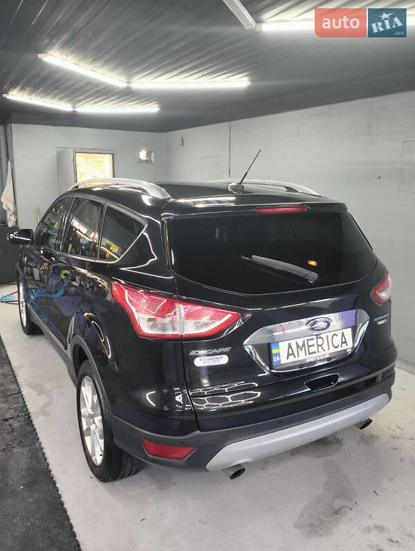 Внедорожник / Кроссовер Ford Escape 2015 в Долине