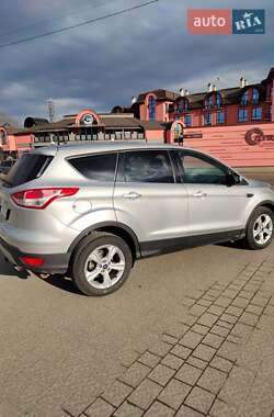 Позашляховик / Кросовер Ford Escape 2015 в Дрогобичі