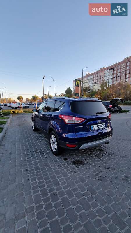 Внедорожник / Кроссовер Ford Escape 2015 в Днепре