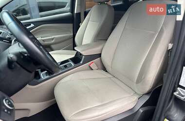 Внедорожник / Кроссовер Ford Escape 2016 в 