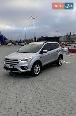 Внедорожник / Кроссовер Ford Escape 2017 в Виннице