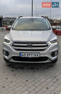 Внедорожник / Кроссовер Ford Escape 2017 в Виннице