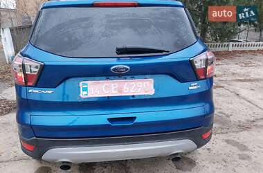 Позашляховик / Кросовер Ford Escape 2017 в Снігурівці