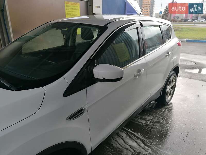 Внедорожник / Кроссовер Ford Escape 2012 в Киеве