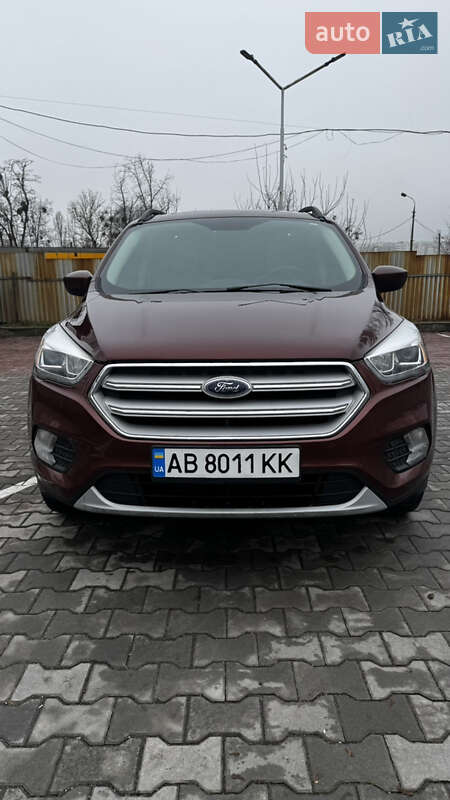 Внедорожник / Кроссовер Ford Escape 2017 в Виннице