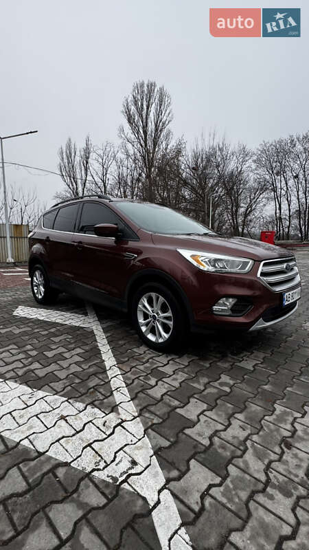 Внедорожник / Кроссовер Ford Escape 2017 в Виннице