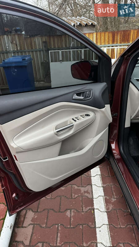 Внедорожник / Кроссовер Ford Escape 2017 в Виннице