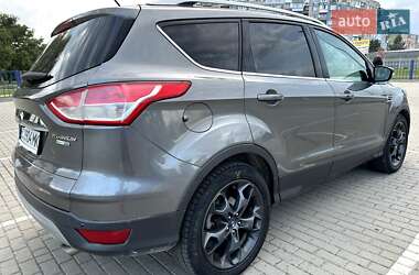 Позашляховик / Кросовер Ford Escape 2014 в Турці