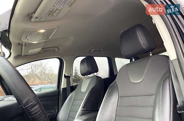 Внедорожник / Кроссовер Ford Escape 2015 в 