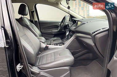 Внедорожник / Кроссовер Ford Escape 2015 в 