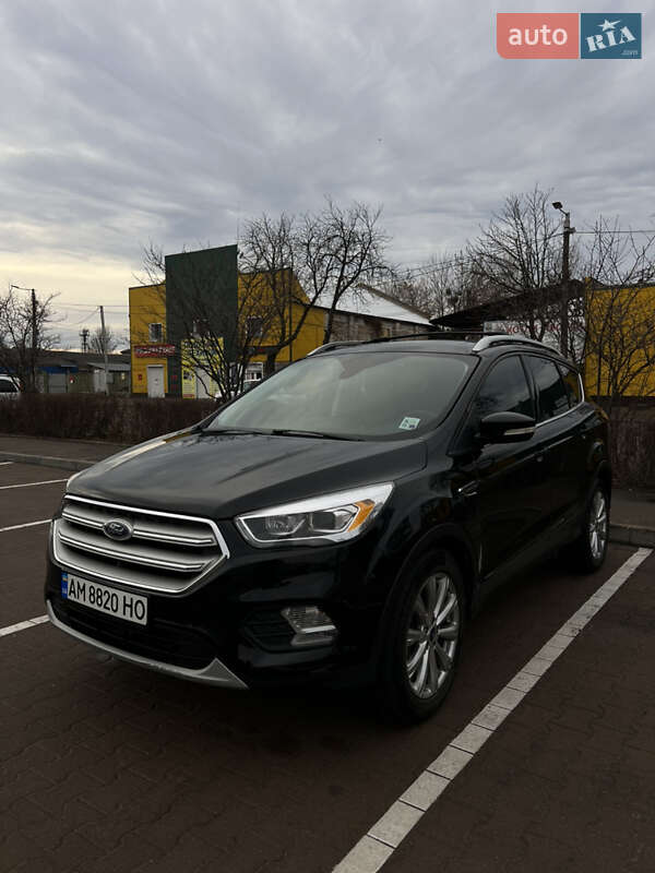 Внедорожник / Кроссовер Ford Escape 2018 в Житомире