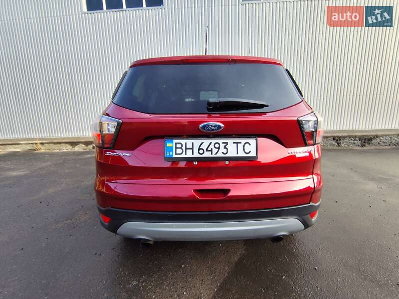 Внедорожник / Кроссовер Ford Escape 2016 в Одессе