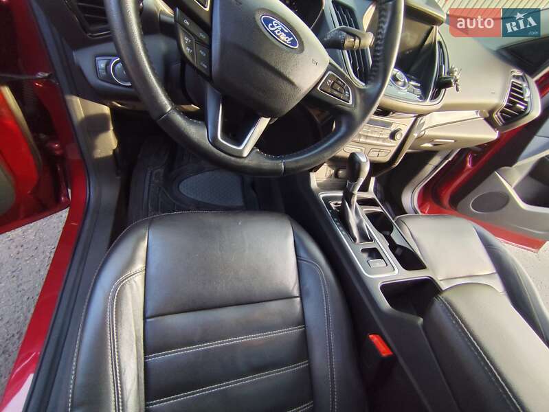 Внедорожник / Кроссовер Ford Escape 2016 в Одессе