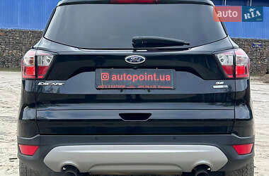 Внедорожник / Кроссовер Ford Escape 2017 в Сумах