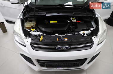 Позашляховик / Кросовер Ford Escape 2016 в Дрогобичі