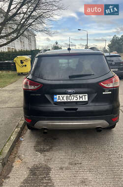 Внедорожник / Кроссовер Ford Escape 2013 в 