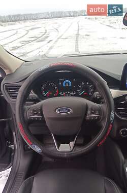 Внедорожник / Кроссовер Ford Escape 2020 в 