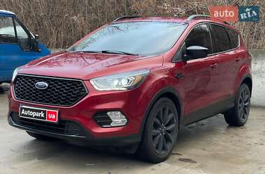 Внедорожник / Кроссовер Ford Escape 2016 в Киеве