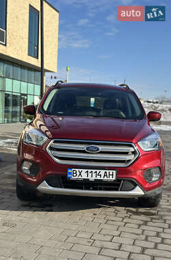 Позашляховик / Кросовер Ford Escape 2018 в 
