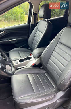Внедорожник / Кроссовер Ford Escape 2013 в 