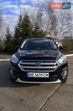Внедорожник / Кроссовер Ford Escape 2017 в 