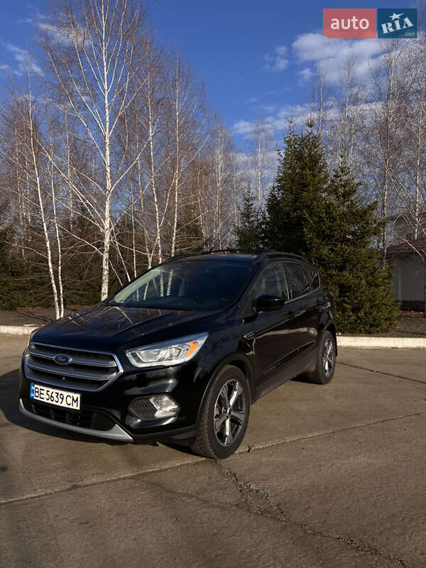 Внедорожник / Кроссовер Ford Escape 2017 в Южноукраинске