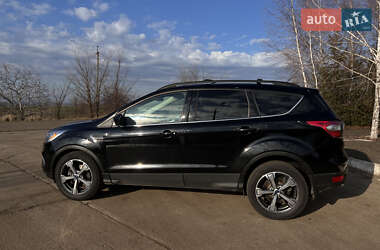 Внедорожник / Кроссовер Ford Escape 2017 в 