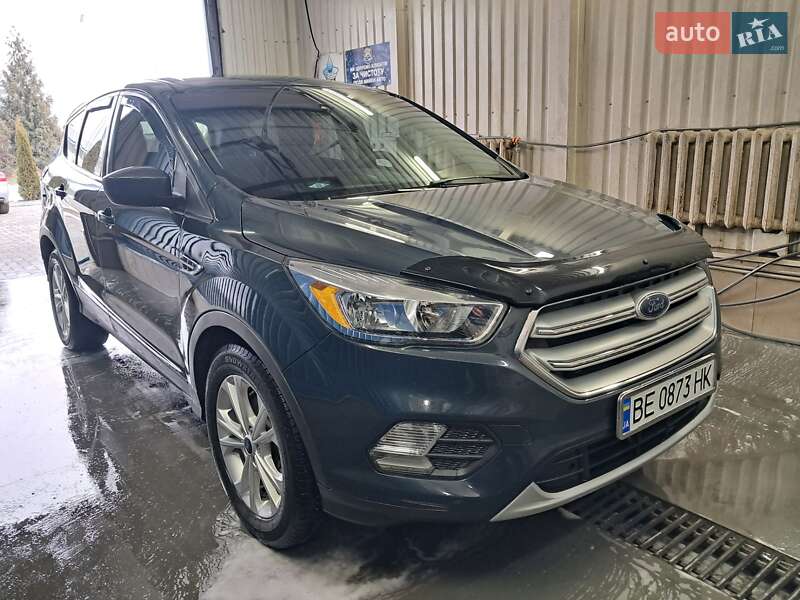 Внедорожник / Кроссовер Ford Escape 2018 в Гайсине