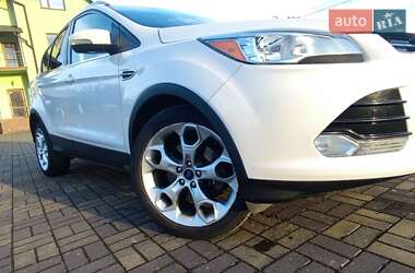 Внедорожник / Кроссовер Ford Escape 2016 в 