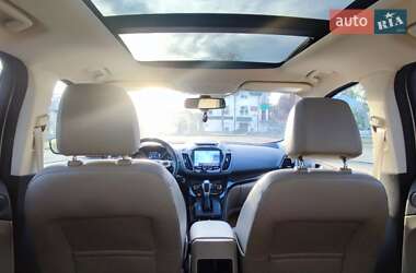 Внедорожник / Кроссовер Ford Escape 2016 в 