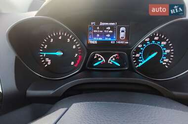 Внедорожник / Кроссовер Ford Escape 2016 в 
