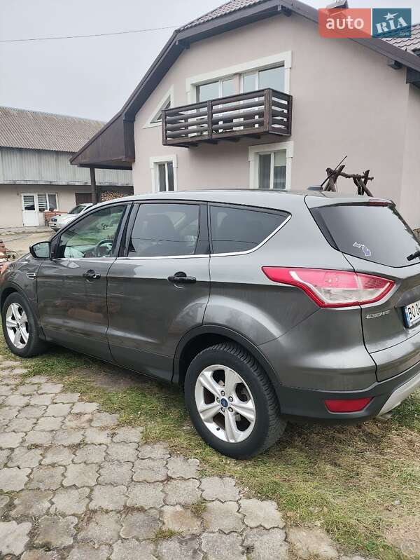Внедорожник / Кроссовер Ford Escape 2013 в Кременце