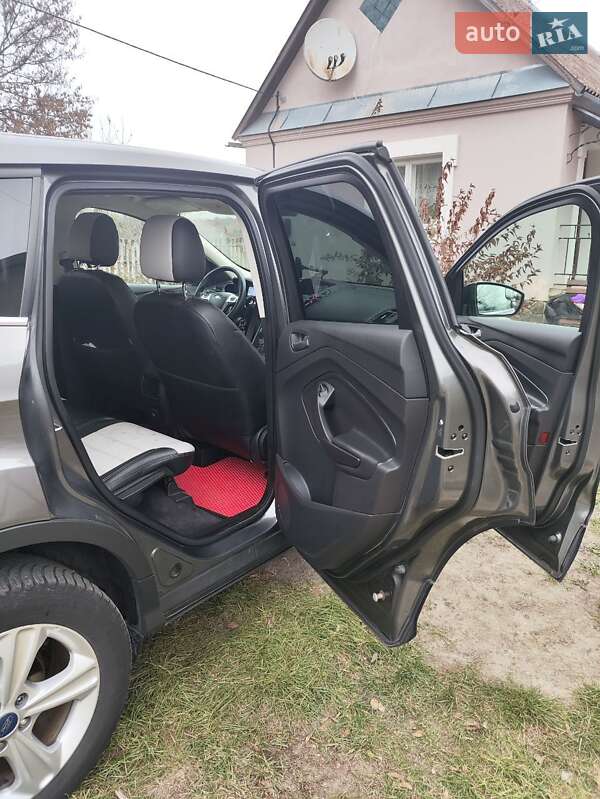 Внедорожник / Кроссовер Ford Escape 2013 в Кременце