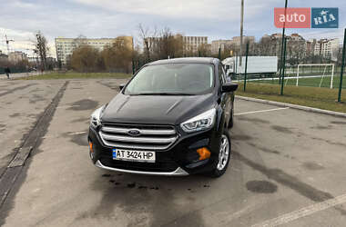 Внедорожник / Кроссовер Ford Escape 2016 в 