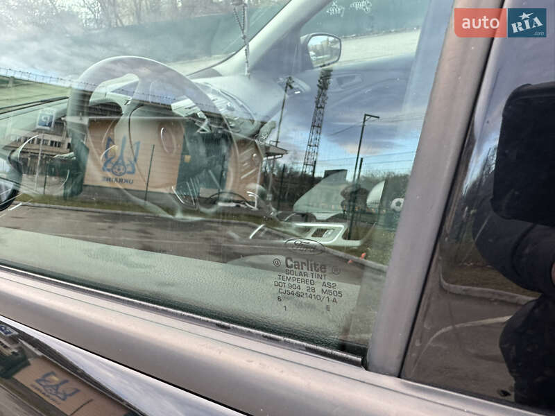 Внедорожник / Кроссовер Ford Escape 2016 в Ивано-Франковске