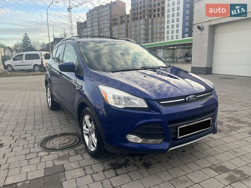 Внедорожник / Кроссовер Ford Escape 2015 в 