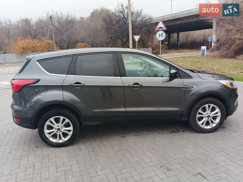 Внедорожник / Кроссовер Ford Escape 2019 в Каменском фото 2 Внедорожник / Кроссовер Ford Escape 2019 в Каменском