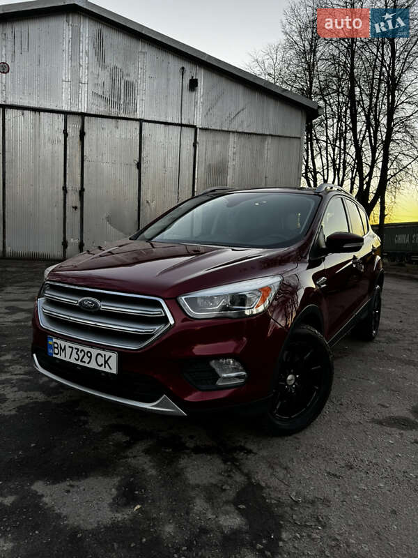 Внедорожник / Кроссовер Ford Escape 2018 в 