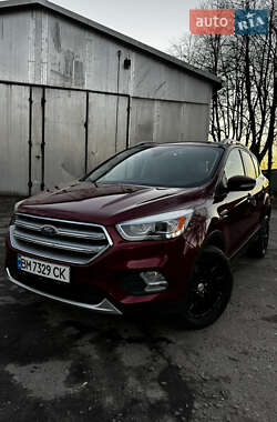 Внедорожник / Кроссовер Ford Escape 2018 в 