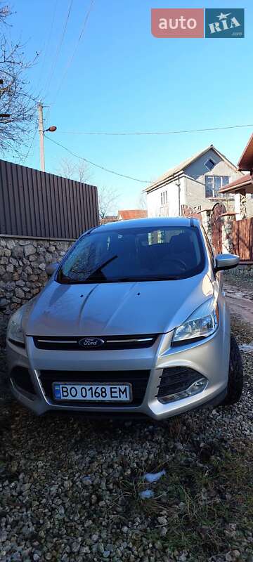Позашляховик / Кросовер Ford Escape 2014 в 