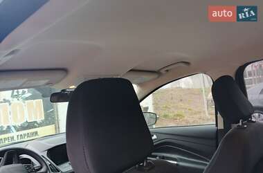 Внедорожник / Кроссовер Ford Escape 2019 в 