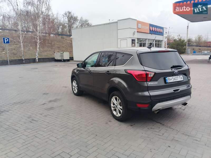 Внедорожник / Кроссовер Ford Escape 2019 в Каменском фото 31 Внедорожник / Кроссовер Ford Escape 2019 в Каменском