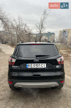 Внедорожник / Кроссовер Ford Escape 2018 в 