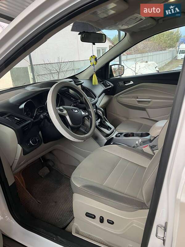 Позашляховик / Кросовер Ford Escape 2013 в Іршанському