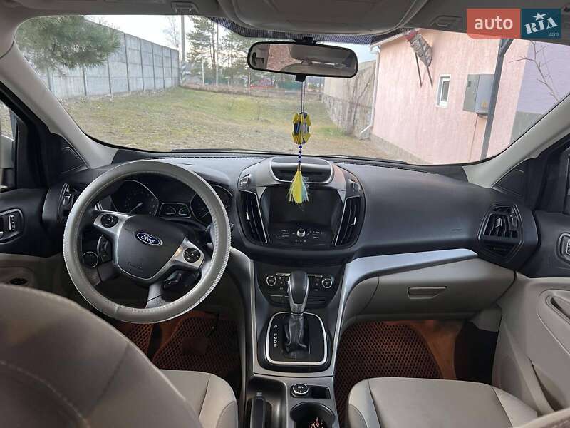 Позашляховик / Кросовер Ford Escape 2013 в Іршанському
