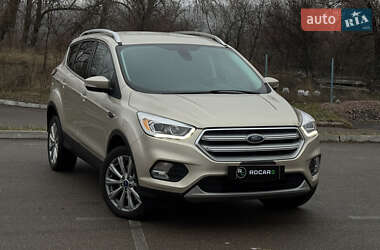 Внедорожник / Кроссовер Ford Escape 2017 в Киеве