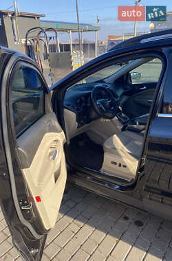 Внедорожник / Кроссовер Ford Escape 2013 в 
