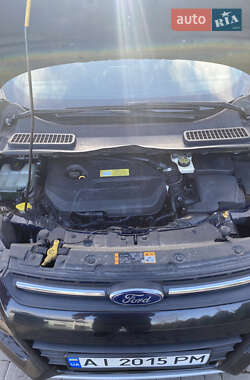 Внедорожник / Кроссовер Ford Escape 2013 в 