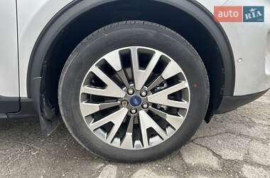 Внедорожник / Кроссовер Ford Escape 2020 в 