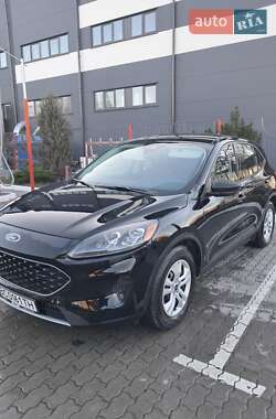 Позашляховик / Кросовер Ford Escape 2022 в 